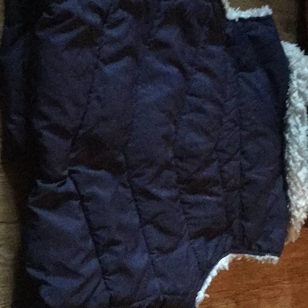 Vest - Picture 4 of 4